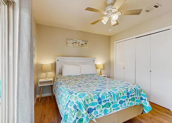 Second Floor With Shared Pool Fast Wifi Ac And Full Kitchen Holiday home