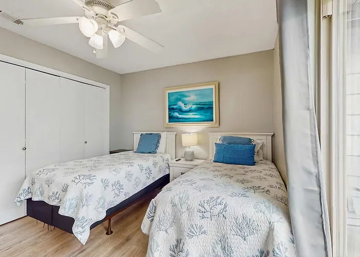 Second Floor With Shared Pool Fast Wifi Ac And Full Kitchen Holiday home